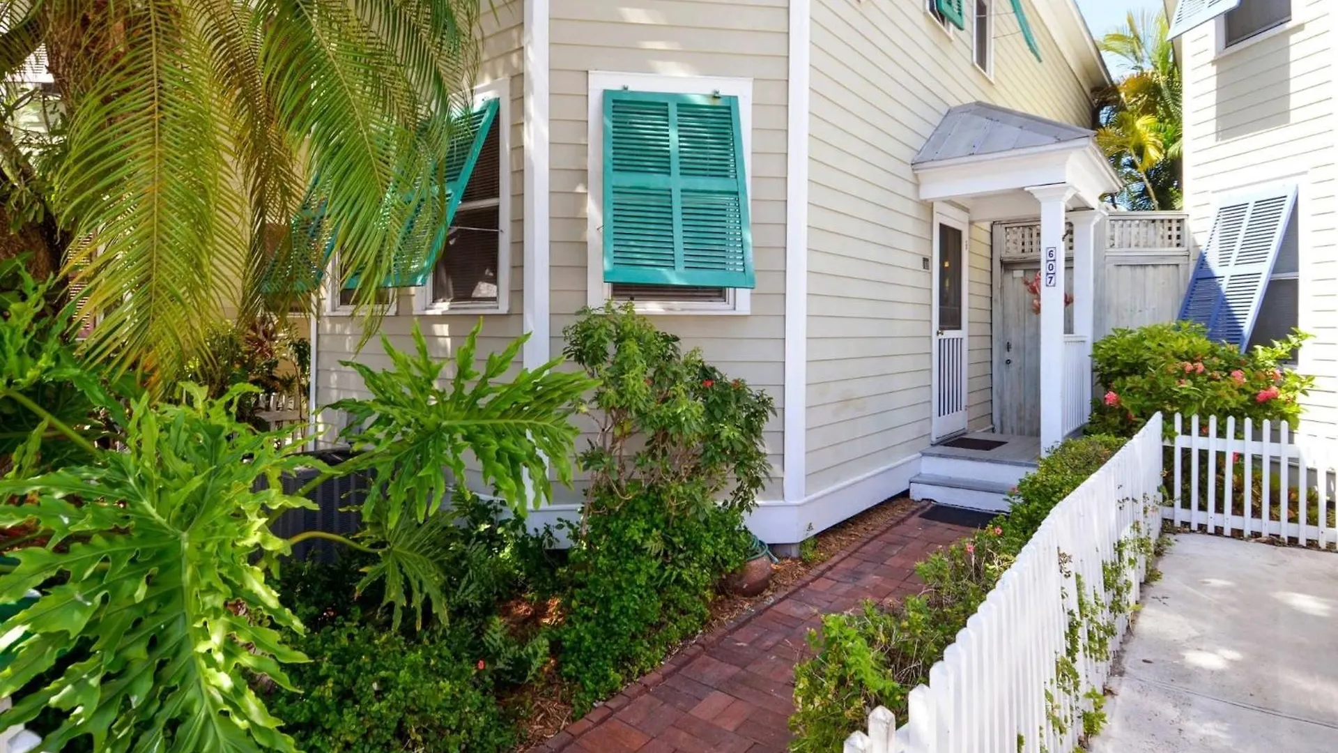 Tropical Dreaming By Avantstay 4 Blks To Beach Private Pool Key West