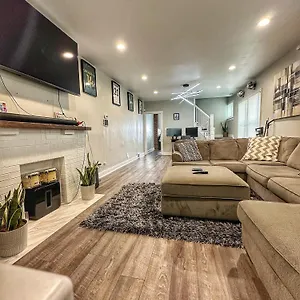 Modern Luxe 3br 1ba With Bar 7 Holiday home Columbus